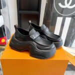 Louis Vuitton Unisex LV Archlight 2.0 Platform Loafer Black Glazed Calf Leather - Imagen 2