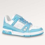 Sneaker unisex Louis Vuitton LV Trainer blu con mix di materiali, monogramma in gomma e fiori