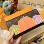 Louis Vuitton Unisex LV x YK Sarah Wallet Monogram Coated Canvas Pumpkin Print - Imagen 2