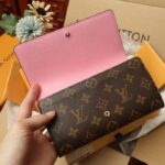Louis Vuitton Unisex LV x YK Sarah Wallet Monogram Coated Canvas Pumpkin Print - Imagen 6