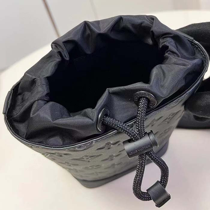 Louis Vuitton Unisex Noe Sling Black Calf Leather Textile Lining Drawstring Closure (3)