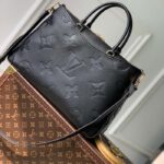 Louis Vuitton Unisex Trianon MM Black Embossed Grained Cowhide Leather - immagine 3
