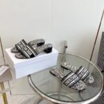 Dior Women CD Dway Heeled Slide White Black Embroidered Cotton Plan De Paris – Bild 8