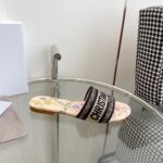 Dior Women CD Dway Slide Beige Multicolor Raffia Embroidered Petites Fleurs - Image 2