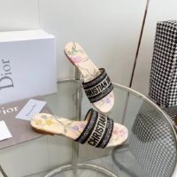 Dior Women CD Dway Slide Beige Multicolor Raffia Embroidered Petites Fleurs (6)