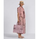Dior Women CD Large Book Tote Pink Gray Toile De Jouy Sauvage Embroidery - Imagen 12