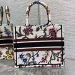 Dior Women CD Medium Book Tote White Multicolor Dior Petites Fleurs Embroidery - immagine 3