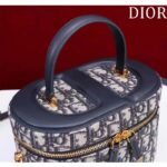 Dior Women Medium CD Signature Vanity Case Blue Oblique Jacquard Leather Handle - immagine 7
