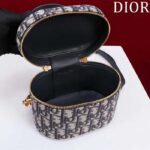 Dior Women Small CD Signature Vanity Case Blue Oblique Jacquard Leather Handle - immagine 6