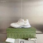 Gucci Unisex Run Sneaker White Suede Interlocking G Bi-Color Rubbe Low Heel - Image 5