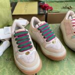 Gucci Unisex Screener Sneaker White GG Lamé Canvas Bi-Color Chunky Laces - Imagen 3