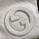 Gucci Women GG Blondie Small Tote Bag White Leather Round Interlocking G - Bild 8