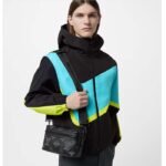 Louis Vuitton LV Unisex Comet Messenger PM Black Borealis Calf Cowhide Leather - immagine 15