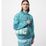 Louis Vuitton LV Unisex Keepall Bandoulière 25 Crystal Blue Monogram Aquagarden Coated Canvas - immagine 12