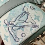 Louis Vuitton LV Unisex Keepall Bandoulière 25 Crystal Blue Monogram Aquagarden Coated Canvas - immagine 7
