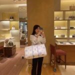 Louis Vuitton LV Unisex Keepall Bandoulière 45 Monogram Coated Canvas Textile Lining - Image 4