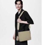 Louis Vuitton LV Unisex Takeoff Messenger Sage Cowhide Leather Textile Lining - Imagen 12
