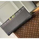 Louis Vuitton LV Women LV x YK OnTheGo MM Black Embossed Grained Monogram Cowhide Leather Flower - Imagen 5