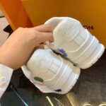 Louis Vuitton Unisex LV x YK LV Trainer Sneaker White Printed Grained Calf Leather Monogram Flowers - immagine 8