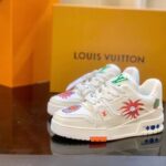 Louis Vuitton Unisex LV x YK LV Trainer Sneaker White Printed Grained Calf Leather Monogram Flowers - immagine 2
