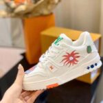 Louis Vuitton Unisex LV x YK LV Trainer Sneaker White Printed Grained Calf Leather Monogram Flowers - immagine 6