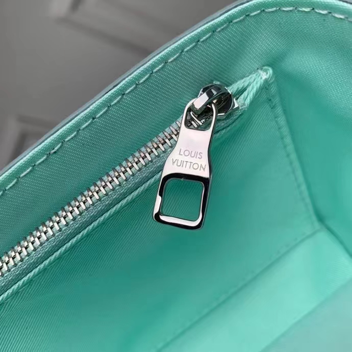 Louis vuitton x YK Steamer Wearable Wallet bag