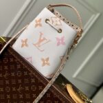 Louis Vuitton Women LV Néonoé BB Beige Monogram Coated Canvas Textile Lining - Bild 3