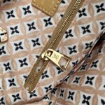 Louis Vuitton Women OnTheGo MM Tote Beige Monogram Coated Canvas Textile Lining – Bild 9