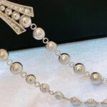 Chanel Women CC Belt Metal Strass Imitation Pearls Silver Crystal Pearly White - immagine 9