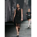 Chanel Women CC Belt Metal Strass Imitation Pearls Silver Crystal Pearly White - immagine 15