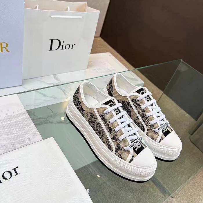 Dior CD Unisex Walk’n’Dior Sneaker Beige Black Embroidered Cotton Toile De Jouy Voyage (3)