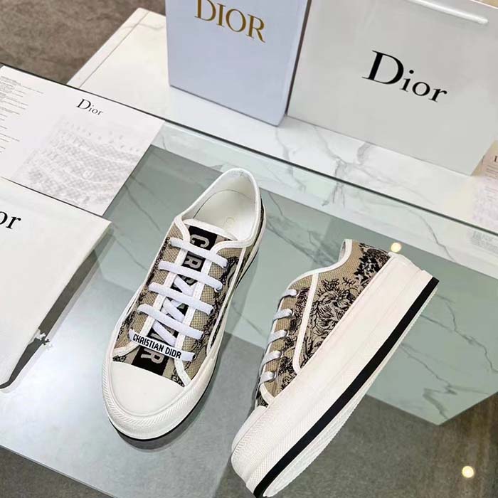 Dior CD Unisex Walk’n’Dior Sneaker Beige Black Embroidered Cotton Toile De Jouy Voyage (7)