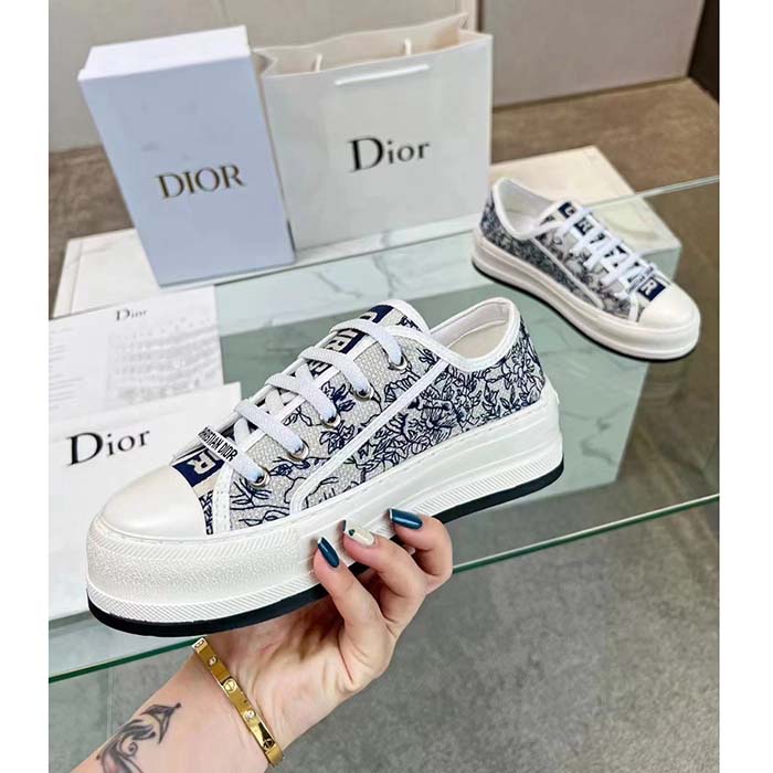 Dior CD Unisex Walk’n’Dior Sneaker Blue Toile De Jouy Embroidered Cotton (2)