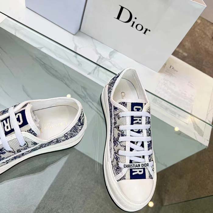 Dior CD Unisex Walk’n’Dior Sneaker Blue Toile De Jouy Embroidered Cotton (4)
