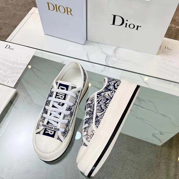 Dior CD Unisex Walk’n’Dior Sneaker Blue Toile De Jouy Embroidered Cotton (7)