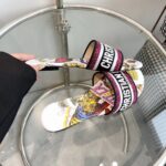 Dior Unisex CD Dway Slide Embroidered Cotton White Multicolor Indian Animals Tiger - Image 8