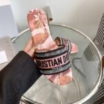 Dior Unisex CD Dway Slide Embroidered Cotton Indy Pink Multicolor Toile De Jouy Voyage - Image 7