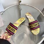 Dior Unisex CD Dway Slide Lime Yellow Multicolor Embroidered Cotton Toile De Jouy Voyage – Image 6