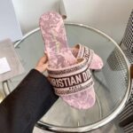 Dior Unisex CD Dway Slide Pink Gray Embroidered Cotton Toile De Jouy Sauvage - immagine 7