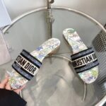 Dior Unisex CD Dway Slide White Multicolor Embroidered Cotton Étoile De Voyage Motif - immagine 6