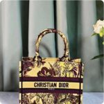 Dior Unisex CD Medium Book Tote Yellow Multicolor Toile De Jouy Voyage Embroidery - immagine 3