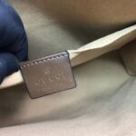 Gucci Unisex Beauty Case Interlocking G Beige Ebony GG Supreme Canvas - Image 10