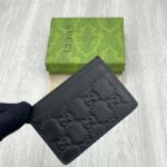 Gucci Unisex GG Gucci Signature Card Case Black Leather Metal Four Card Slots - Image 6