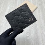 Gucci Unisex GG Gucci Signature Wallet Card Case Black Leather Metal Eight Card Slots - Imagen 3