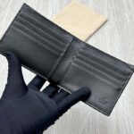 Gucci Unisex GG Gucci Signature Wallet Card Case Black Leather Metal Eight Card Slots - Imagen 7