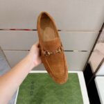 Gucci Unisex GG Jordaan Loafer Light Brown Suede Horsebit Slim Shape Leather Flat - Imagen 7