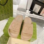 Gucci Unisex Interlocking G Slide Sandal Brown GG Rubber Low 4.3 CM Heel - Bild 3