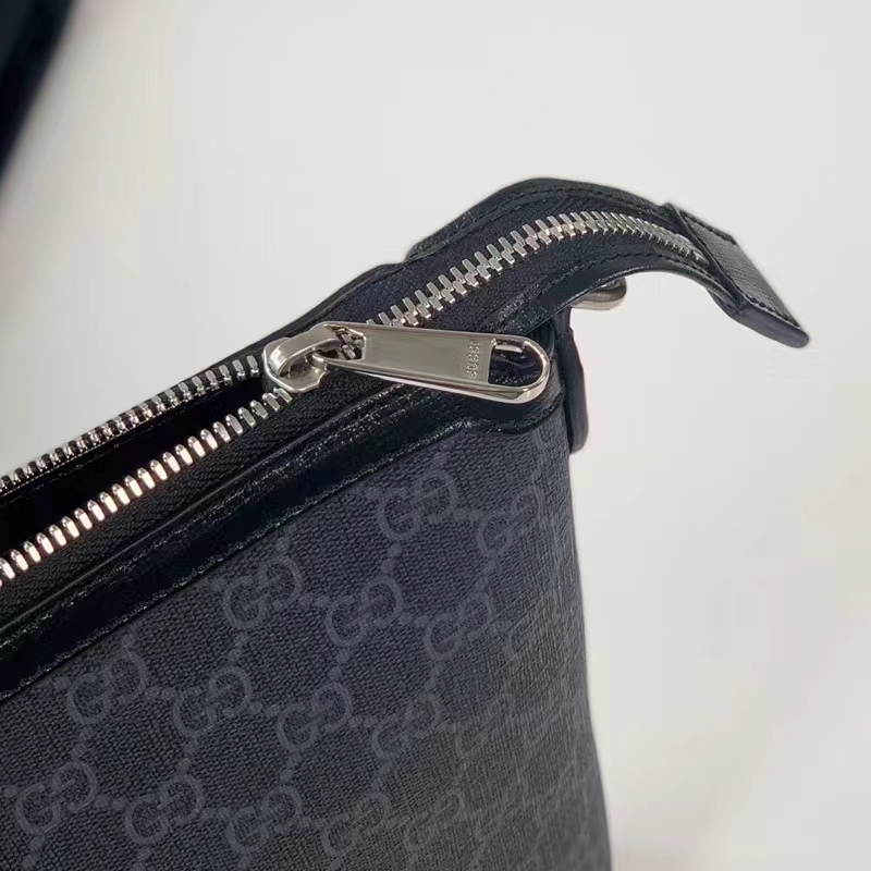 Gucci Unisex Messenger Bag Interlocking G Black GG Supreme Canvas Leather Zip Closure (5)