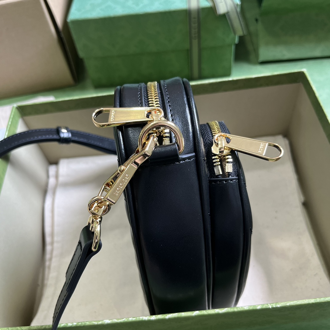 Gucci Women GG Interlocking G Mini Heart Shoulder Bag Black Diagonal Matelassé Leather (9)