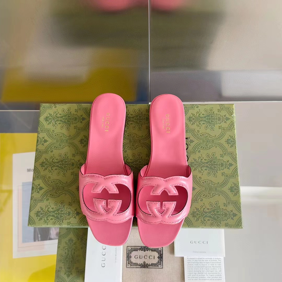 Gucci Women Interlocking G Cut Out Slide Sandal Dark Pink Leather Flat (6)
